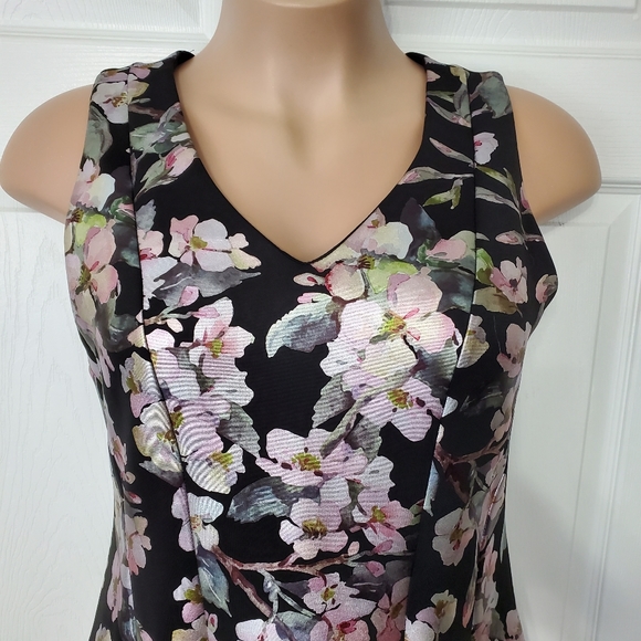 Robbie Bee Metallic Floral Fit and Flare Dress - Picture 4 of 11